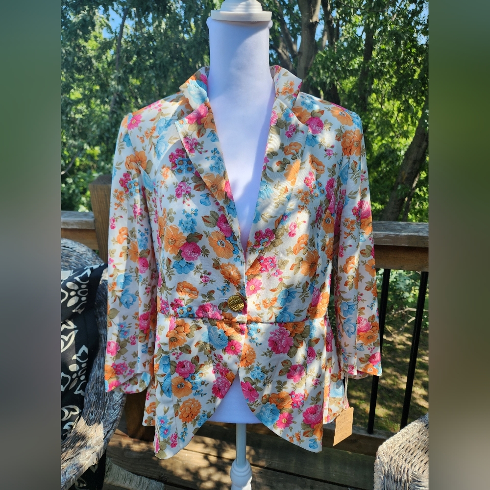 Naughty Girl Floral Blazer Size Medium 42